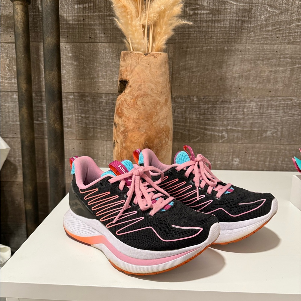 Saucony Running ENDORPHIN SPEED Black Neon Pink Blue Orange Athletic Sneakers